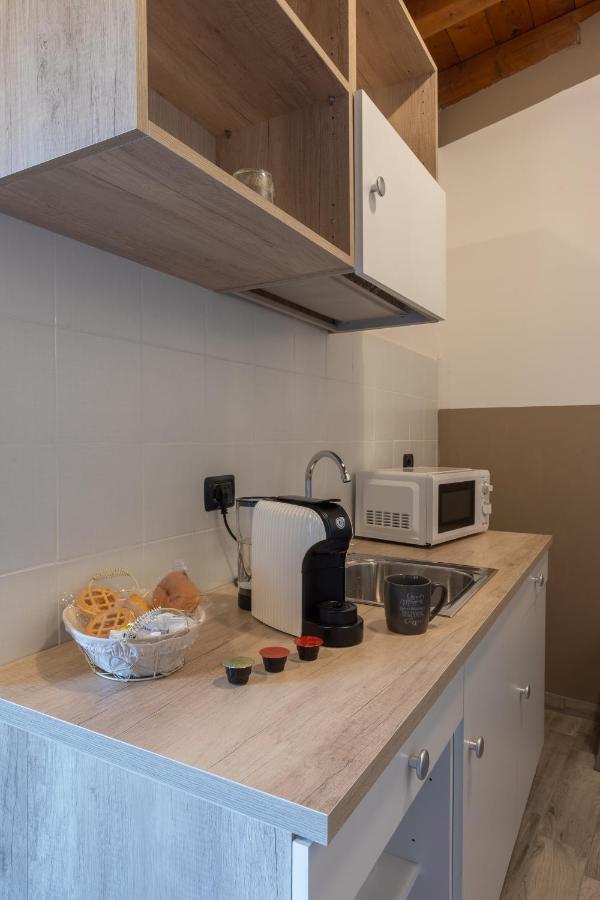 Angolo Nascosto Apartments San Fiorano Buitenkant foto